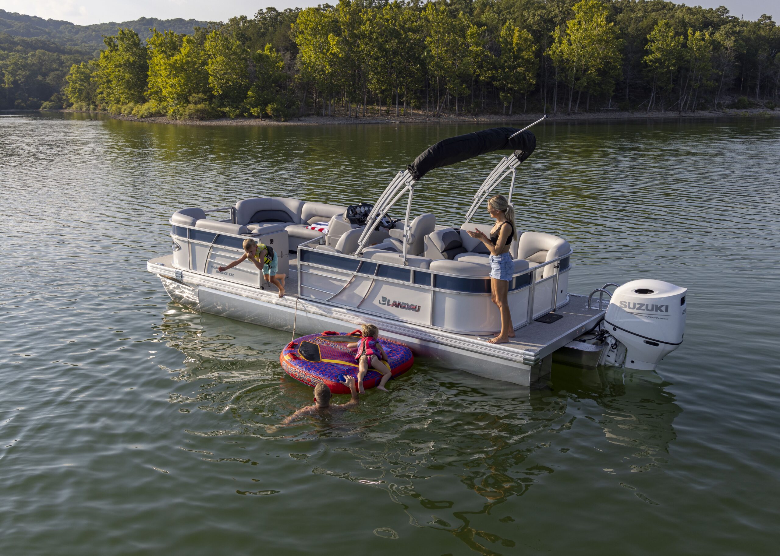 Grand Lake 200 HP Tritoon Rentals - Monkey Island | H2O Sports Rentals