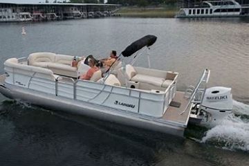 a small boat in a body of water